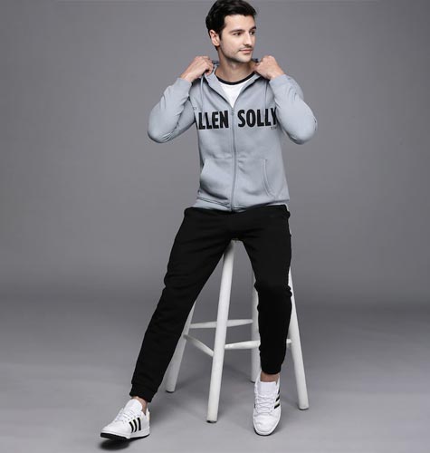 Men Grey Typography Printed Hooded Sweatshirt